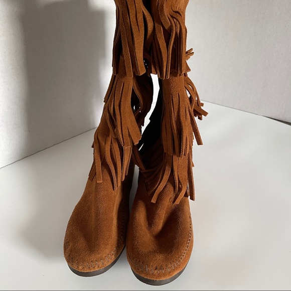 Minnetonka Moccasin 3 Layer Fringe Brown Size 7 - Picture 2 of 9
